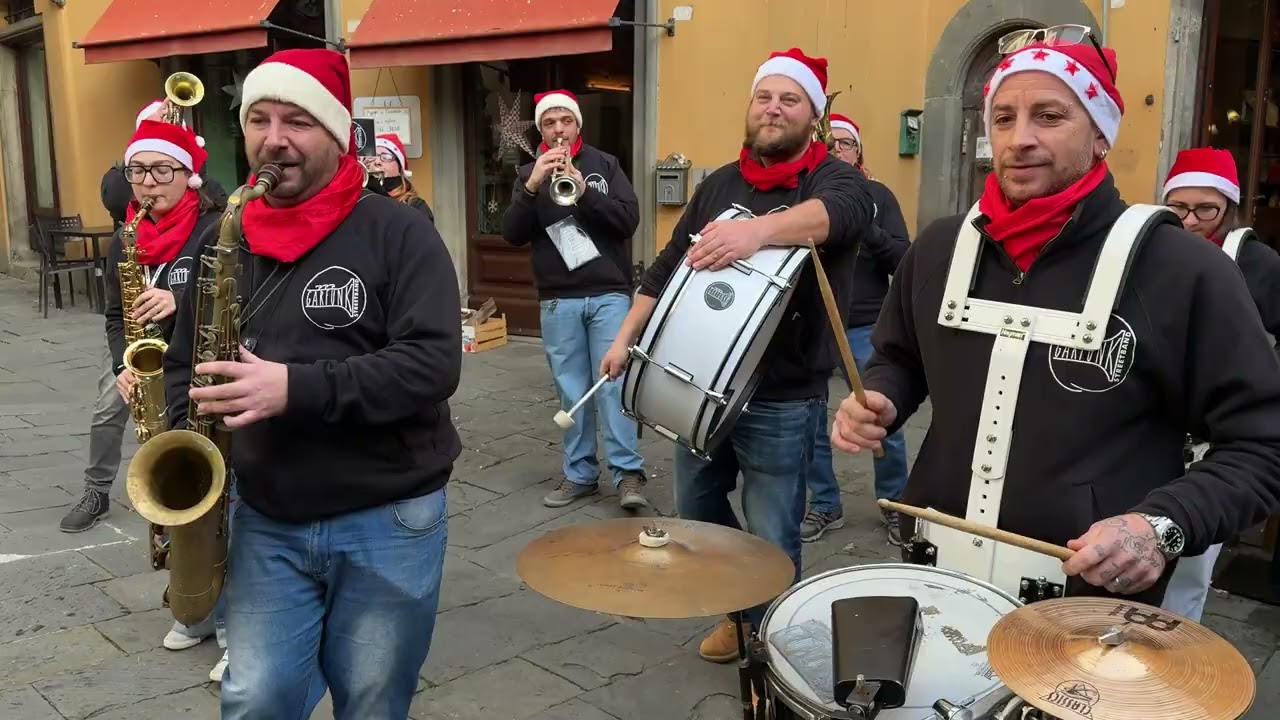 Garfunk Street Band  play Barga Chocolate 2025.