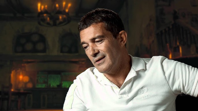 Der Gestiefelte Kater - Interview 2 - Antonio Banderas - YouTube