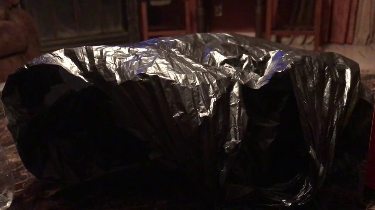 Breathing plastic bag. *CREEPY* Does this bag have lungs? OMG YouTube