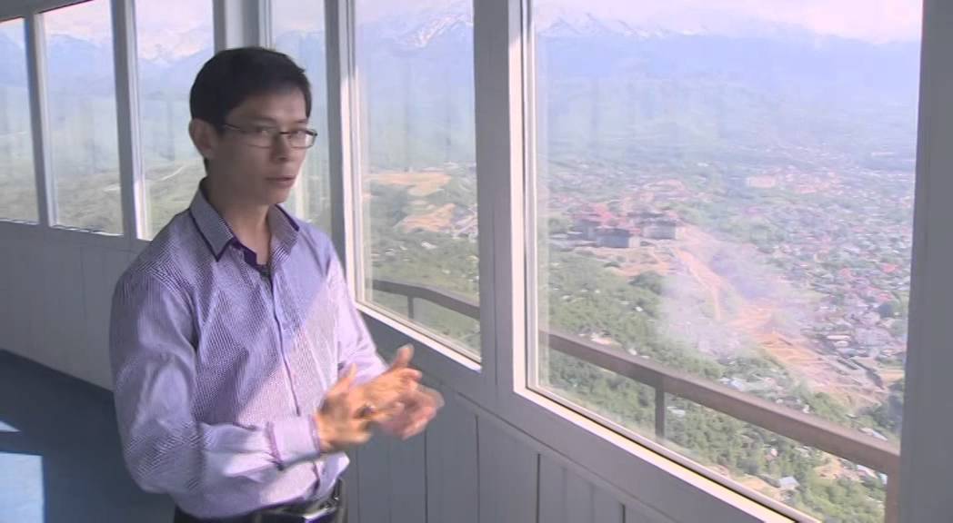 Парадный вход. Телебашня «Коктобе»