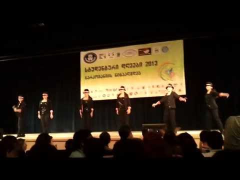 როქსი სტუდენტურებზე