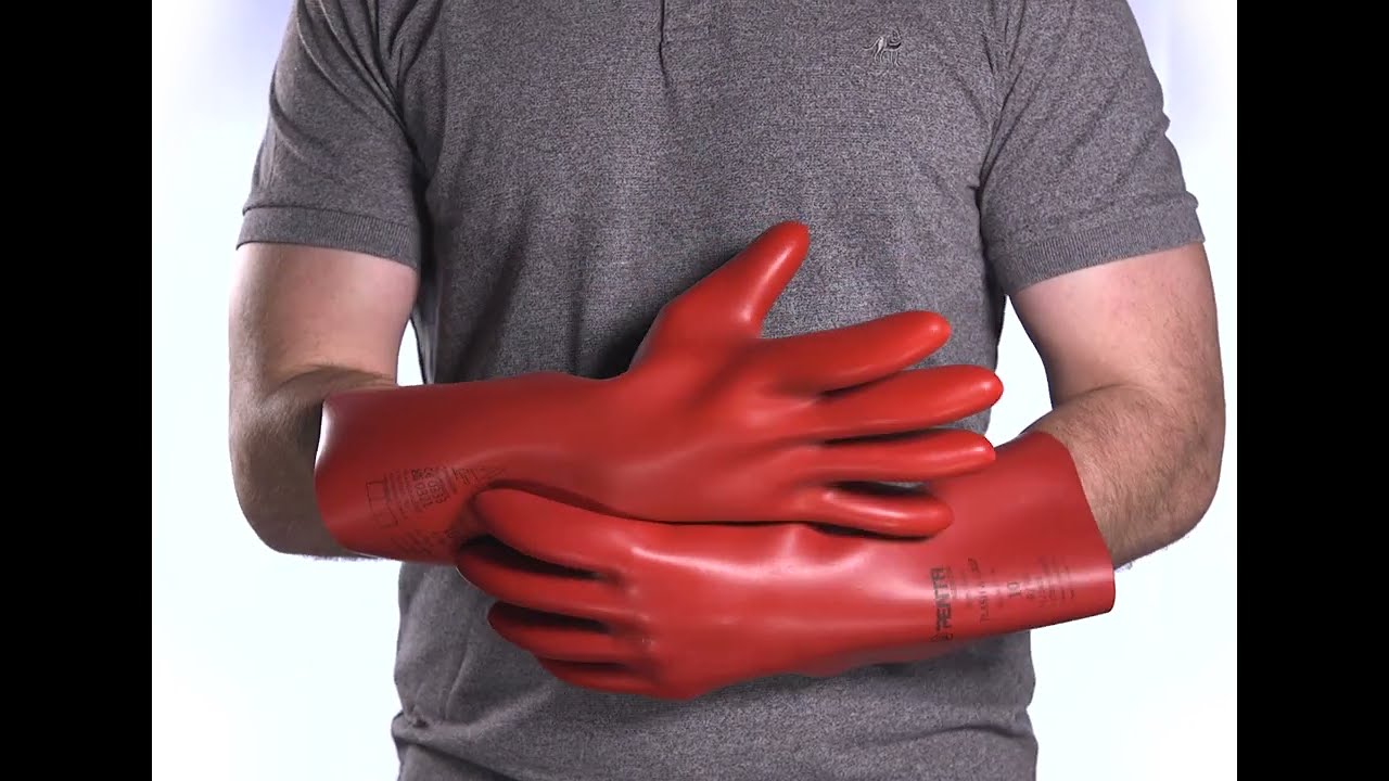 Composite and Arc Flash Gloves 36cm, Class 00 (AFG36-00) Action