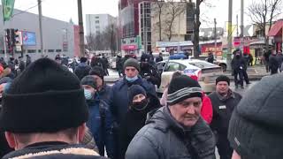 Работники Электротяжмаша перекрыли Московский проспект