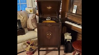 1926 Orthophonic Victor Victrola 4-3 Consolette....A Room With A View.....Electric Recording