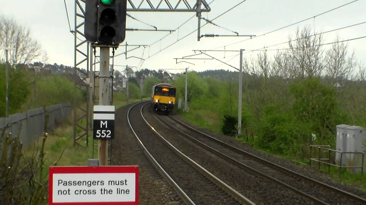 Trains at Carluke (28th April 2014)