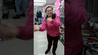 #shortsColumbiaMole dances in a hardware store, #shortsКолумбияПляски крота в хозяйственном магазине