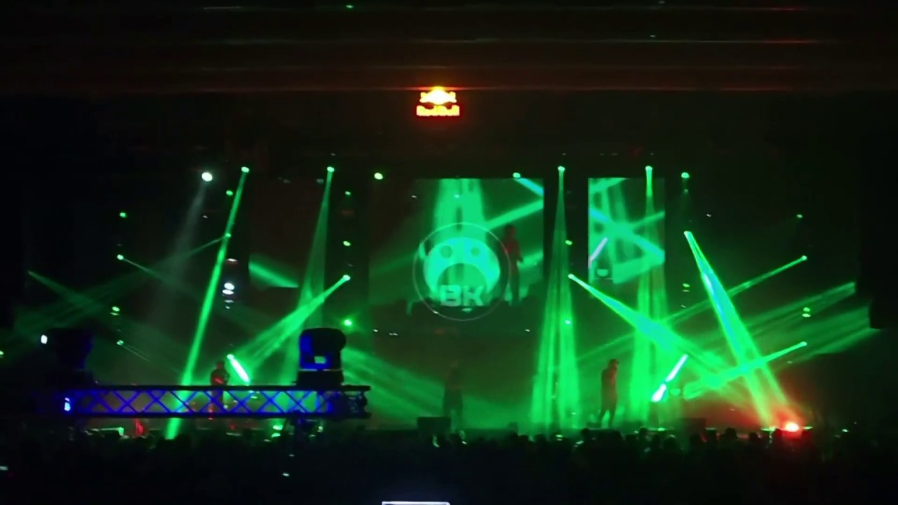 Guarda Bauchklang Moneymachine Live 2017 Beatpatrol su YouTube Guarda Bauchklang Moneymachine Live 2017 Beatpatrol su YouTube
