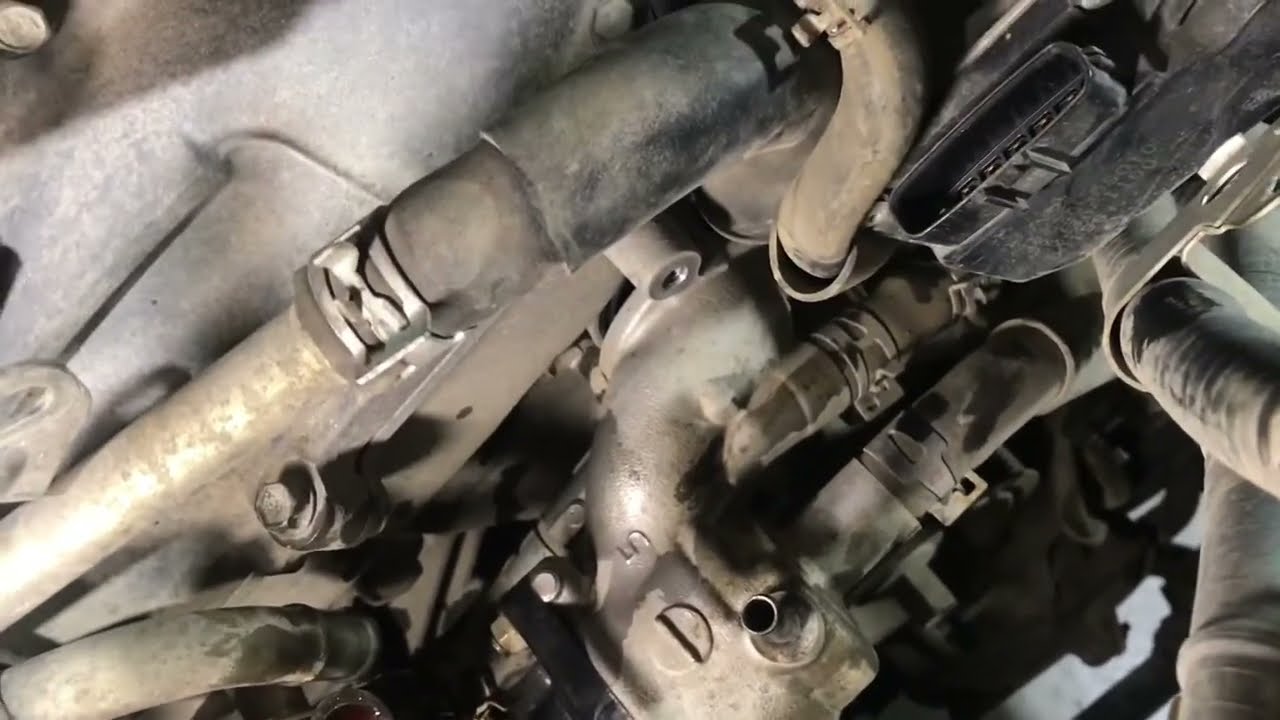 Инструкции по замене водяного насоса Toyota Tundra 2007–2021 годов выпуска (также для Sequoia, La...