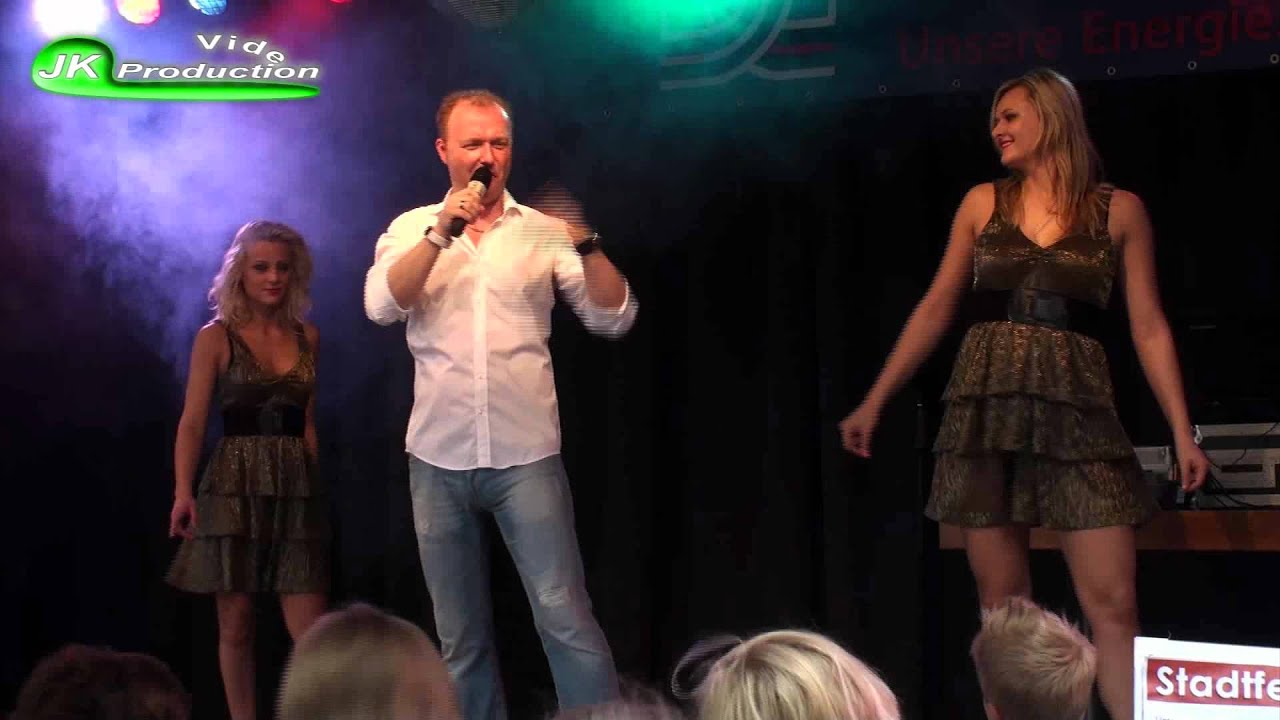 Das Mädchen Wird Schöner Mit Jedem Glas Bier