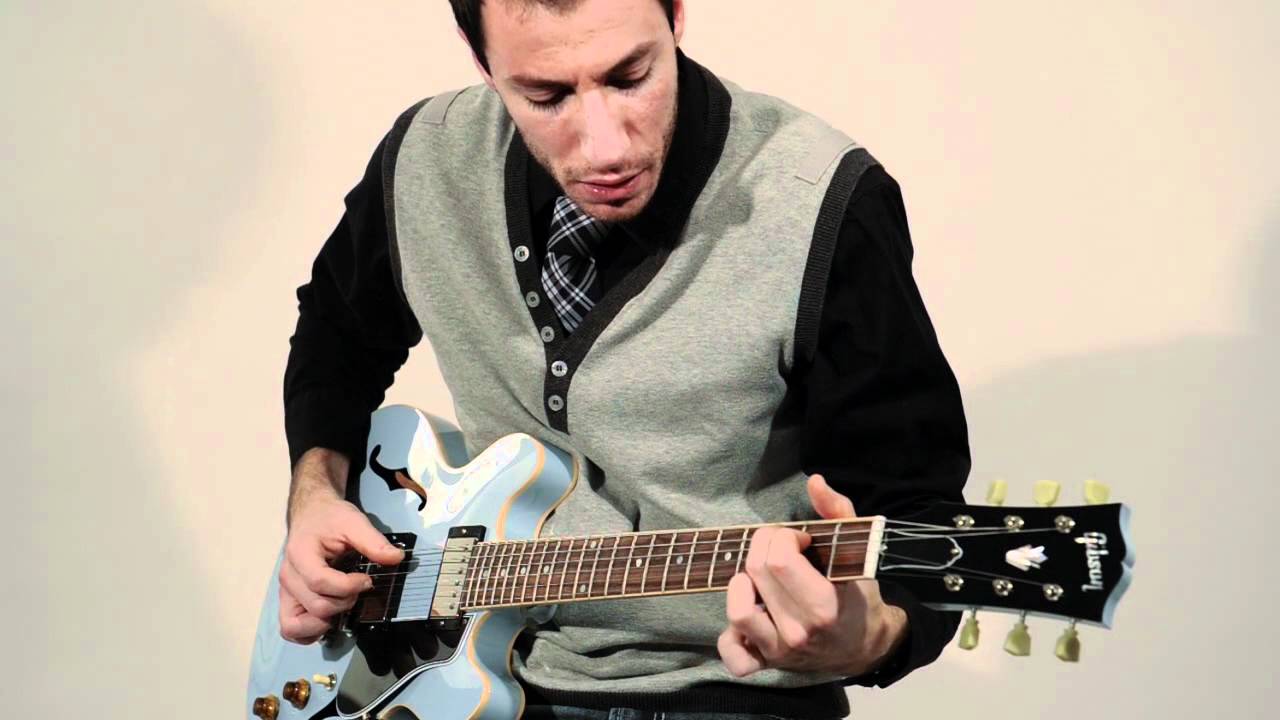 Gibson ES 336 frost blue Custom Shop electric guitar (Custom color)