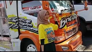 story wa cewek truk meuning
