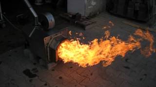 Eco-Palnik Uni-Max 200 Kw Podczas Pracy Pellet Burner Uni-Max 200Kw