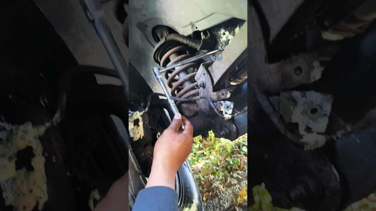 Dodge ram 1500 brake line busted crashed into the tree YouTube