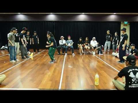 SVFU Funkcity 2014 Top 8 - Gan & Jie Heng (win) vs Qiu Yan & Lennard