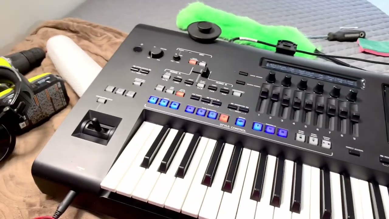 Kris Nicholson Explains Why he still loves the Yamaha Genos 1