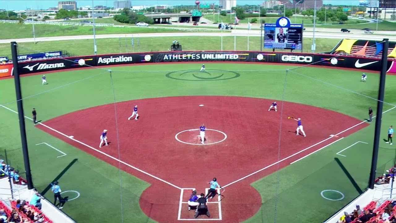 Amanda Chidester makes an amazing grab!