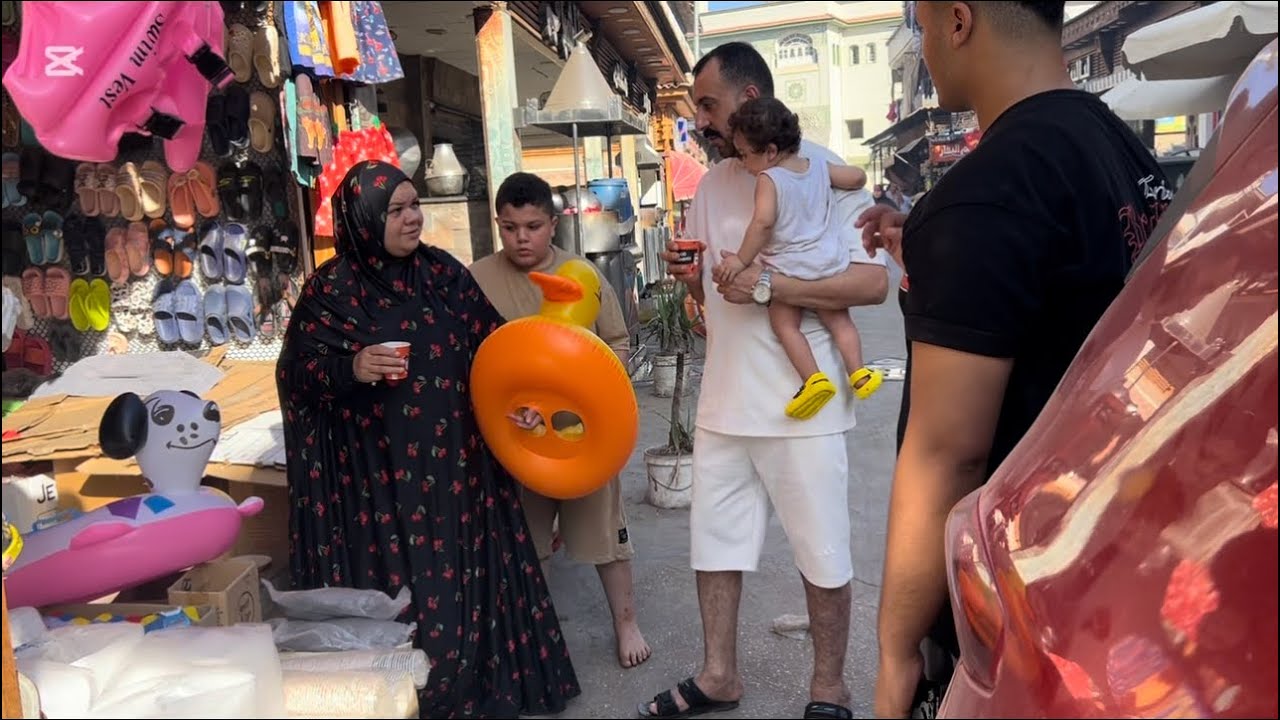 ام جني وبعدين بقي كدا كدا الناس بتتكلم سمعتو المثل اللي بيقول البلد اللي منتش فيها امش ومتشلحش فيها🤣