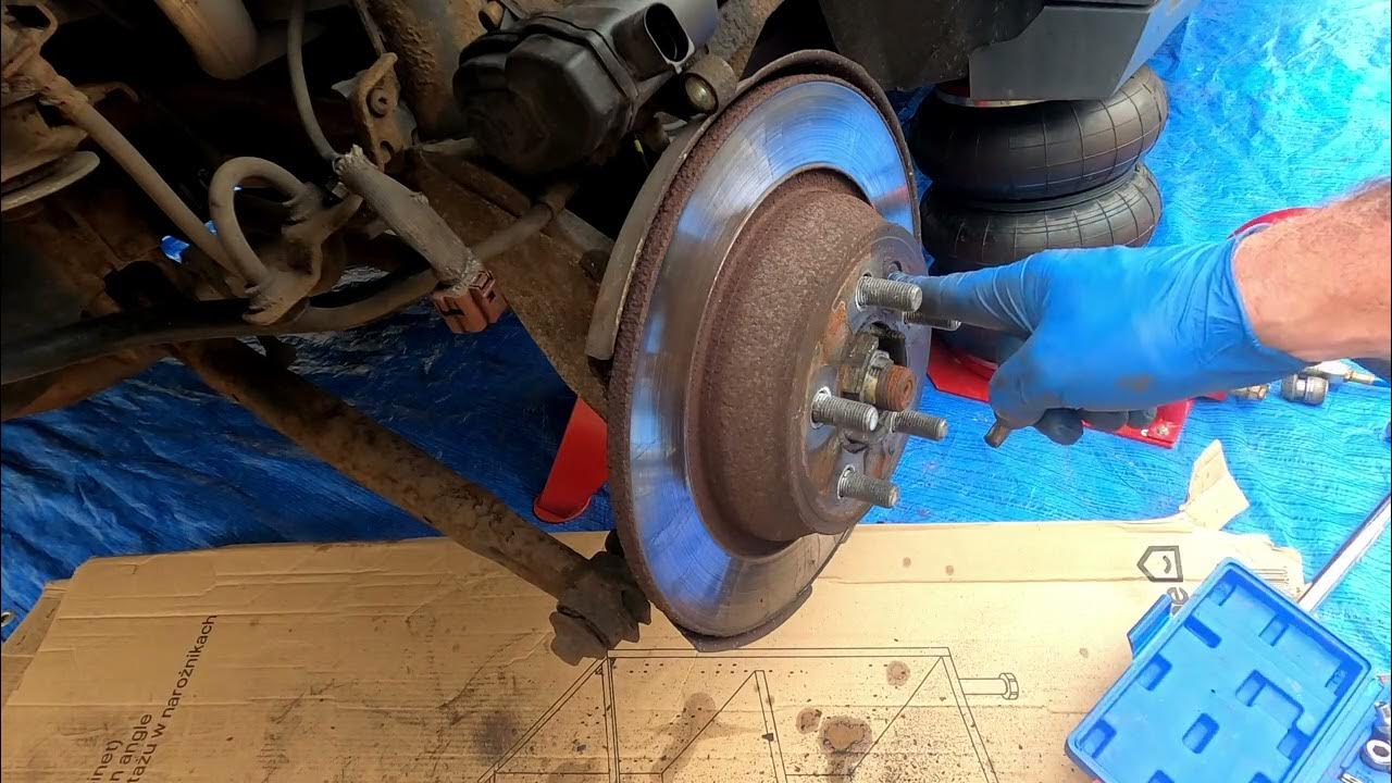 range-rover-evoque-rear-brake-discs-and-pad-replacement-youtube