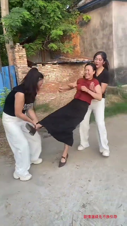 咱还能不能愉快的玩耍啦，你俩太坏啦??????#干啥啥不行吃啥啥不剩 #农村搞笑段子#劇情#生活#shorts