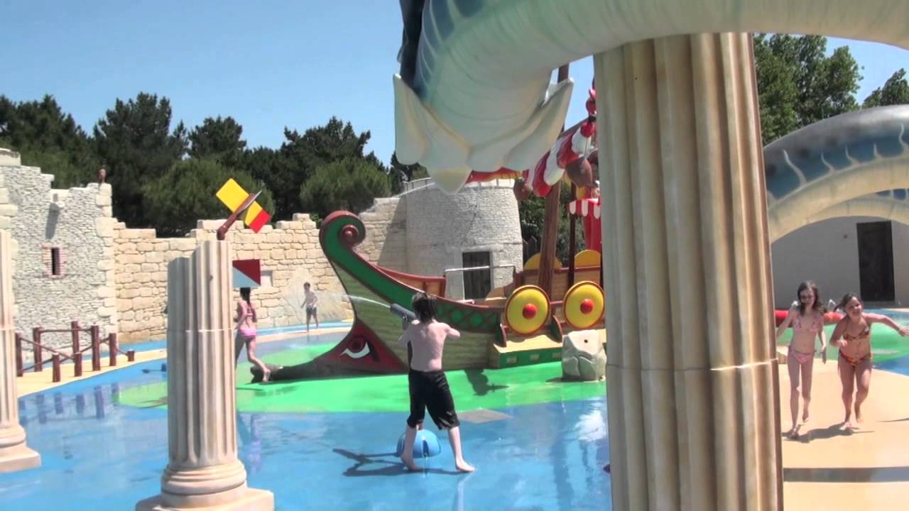 Jeux Aquatiques Au Camping Le Clarys Plage Saint Jean De Monts Vendée