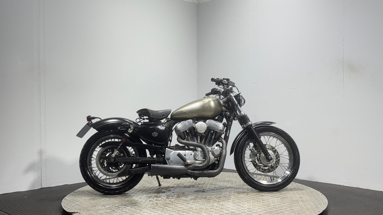 HARLEY DAVIDSON 883 SPORTSTER CUSTOM 2005 24K WALK AROUND / RUNNING VIDEO