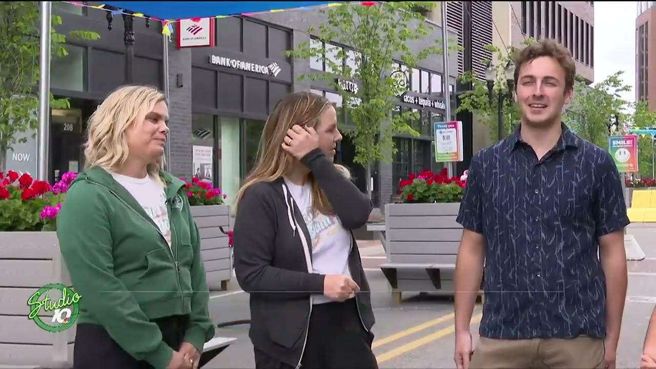 Head to Glam Jam with the  Greater Lansing Area Moms!