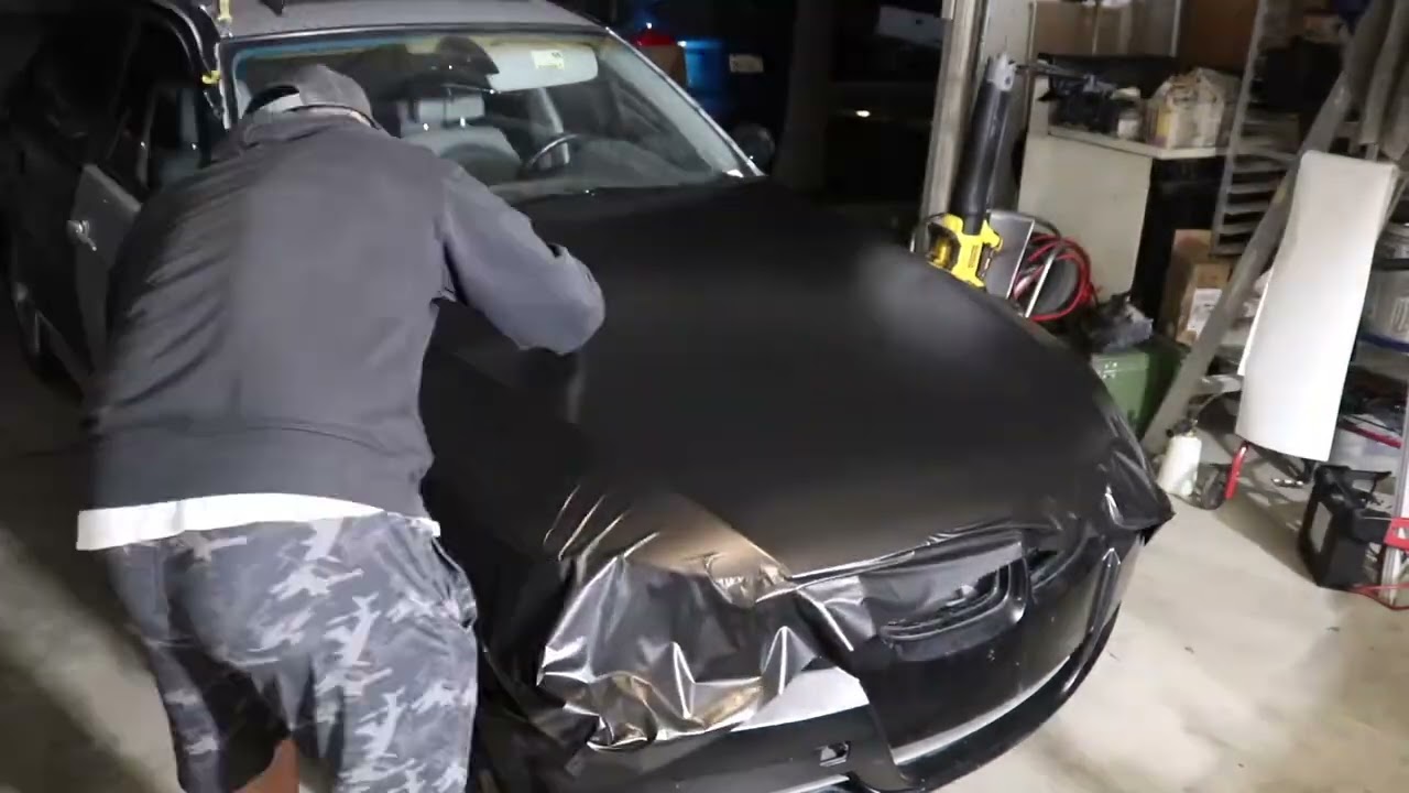 Vinyl wrapping a hood in 24 seconds without a heat gun