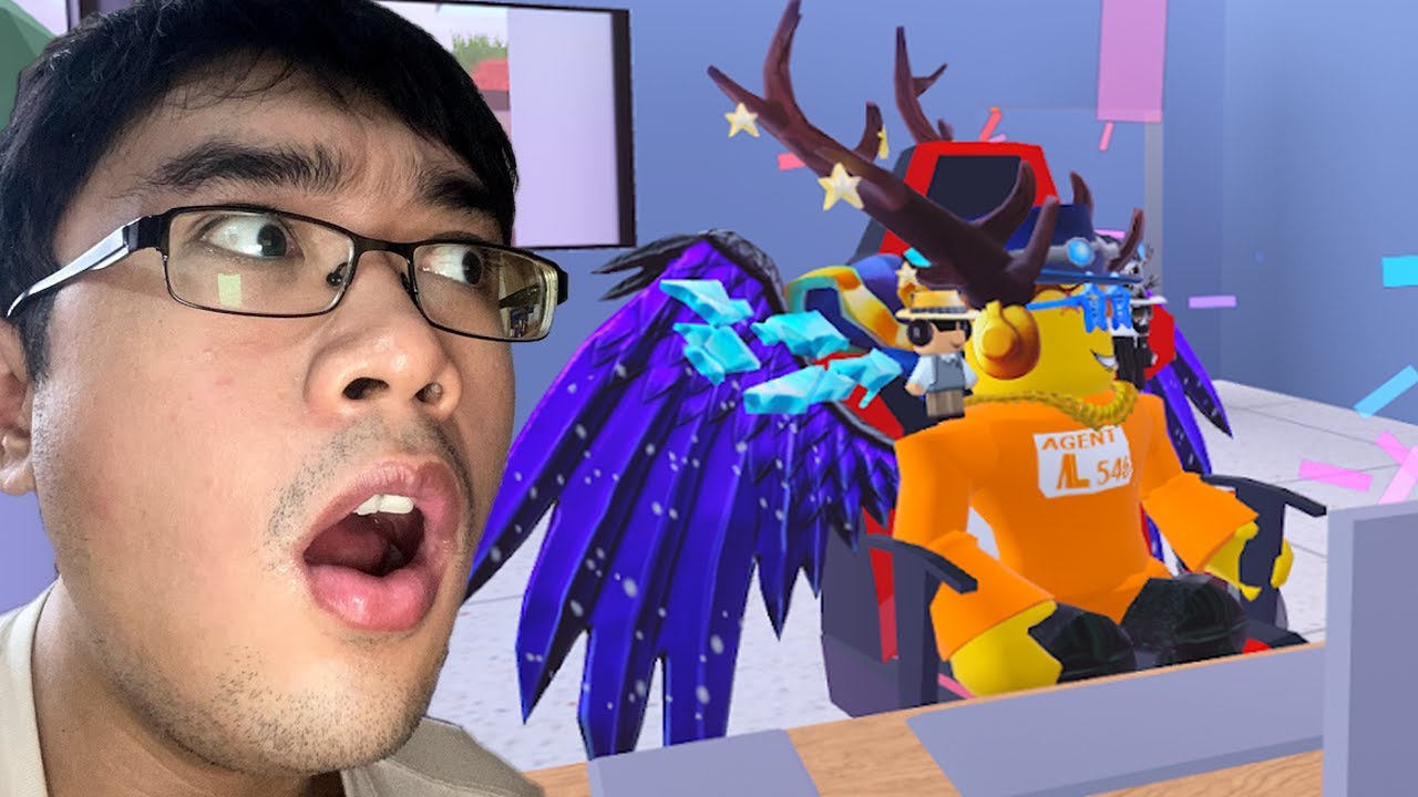 SITTING ON THE GAMER CHAIR Roblox (Jailbreak) YouTube