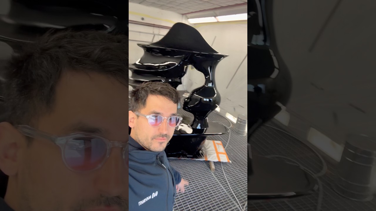 Mattia Travaini following the making of a Mavimatt piece