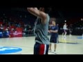 Steph Curry Shooting Gold Madrid