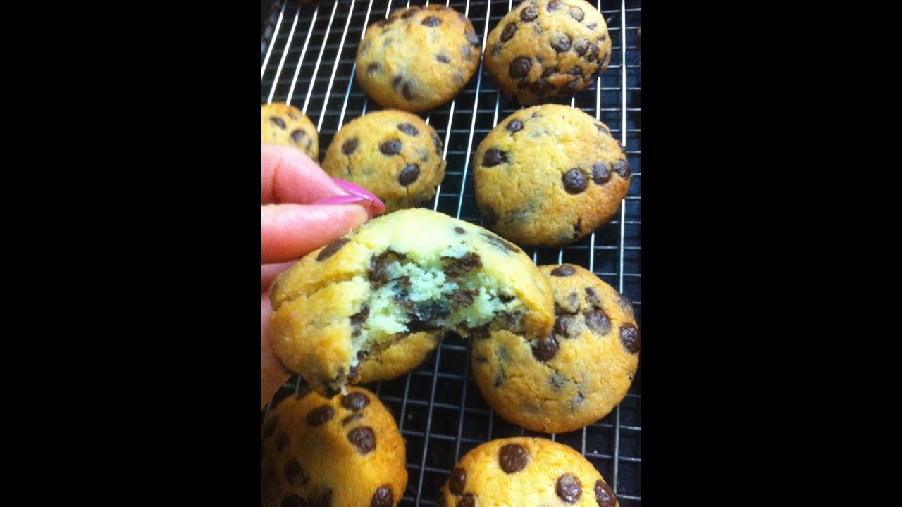 THE BEST CHOCOLATE CHIP COOKIES - simpley cooking