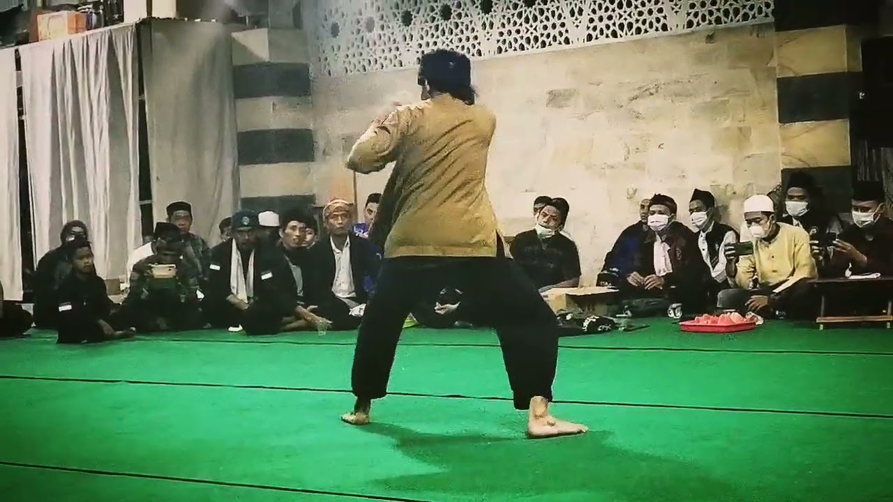 Wangsit Siliwangi (Tatti saleh) di kolaborasi ibingan silat Suliwa Raksajagat (Ki Anom Raksajagat)