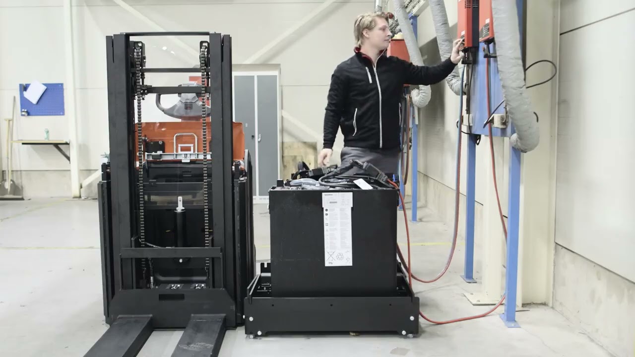 Toyota BT Staxio P - Series Stackers with drive platforms 1.2t to 2.0t