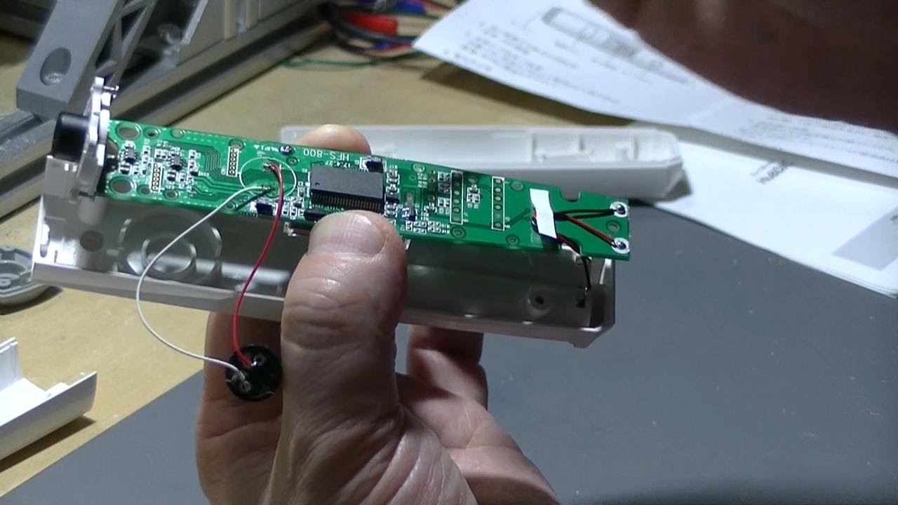 アマゾンで買った非接触型体温計を分解してみました - YouTube