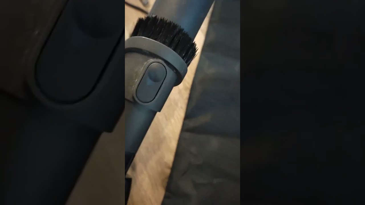 Brigii Aspirateur à Main Mini aspirateur de 9kPa, Super pour aspirer les placards et petits recoins