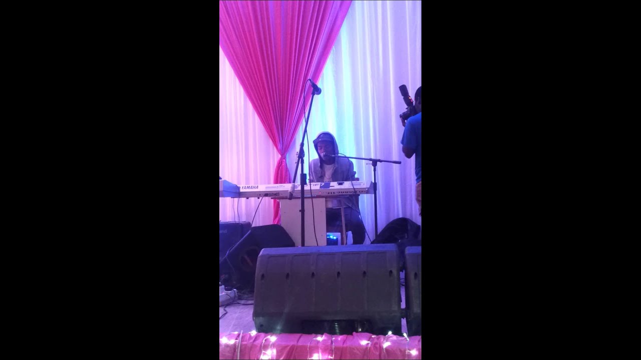 KiDi - UCC Moonlight Cafe 2013 Performance