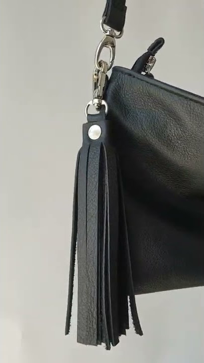 Laroll Bags Leather Keychain