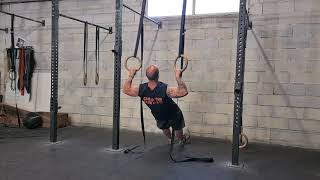 Elbowing Ring Row (2sec pause)