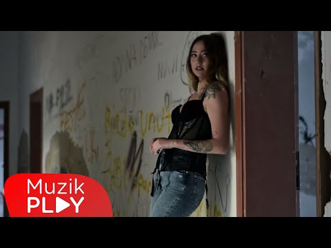 Pamir Saraçoğlu & Ege Çubukçu - Bekletme (Official Video)