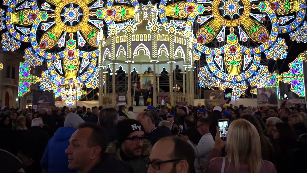 Bassa Musica di Carbonara - Marcia - Rientro del quadro di San Trifone 11/11/25 Adelfia