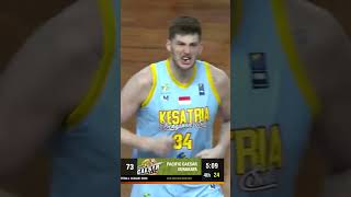 Kesatria Bengawan Solo went on a 13-0 run, building momentum and stretching their lead to win it!