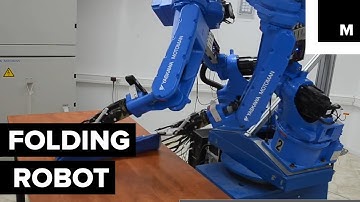 Laundry folding robot