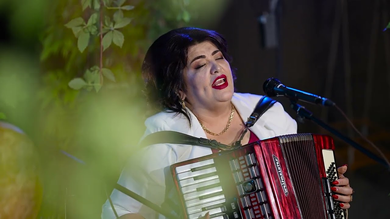 MANZURA OTAJONOVA . BIR KAM DUNYO