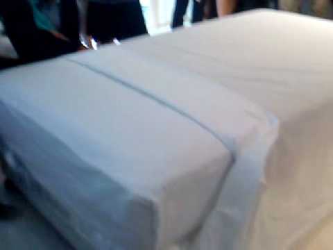 how to make up a bed 3 sheets by peak 20100203 3 3 youtube making sheets