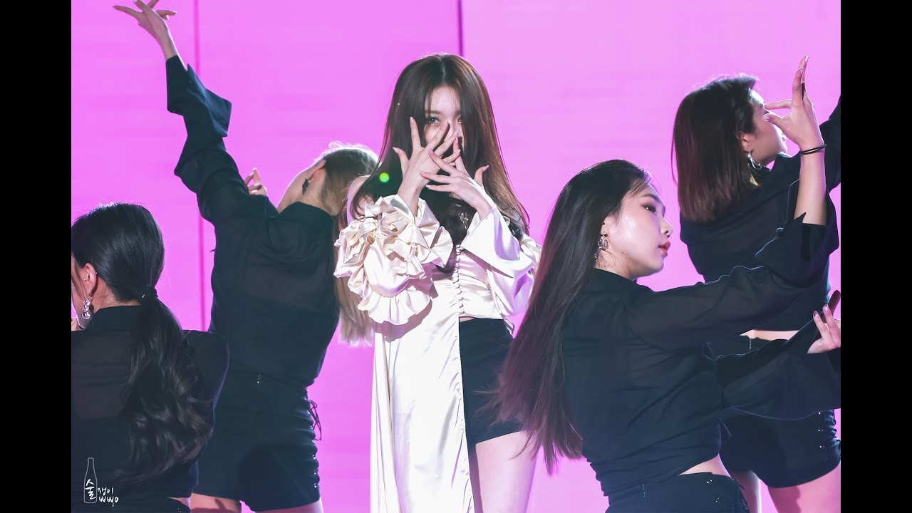 [4k] 180909 청하 ChungHa - RollerCoaster 직캠 Fancam by 술쟁이ㅃㅃㅇ - AMN 빅 콘서트