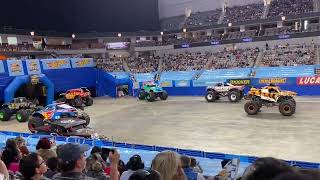 Hot Wheels Race Ace Vs Tiger Shark