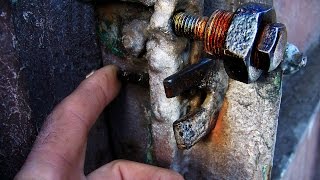 Замок на ворота .Самодельный.Прост. Надежен. The lock on the gate. Замок на ворота .Самодельный.Прост. Надежен. The lock on the gate.