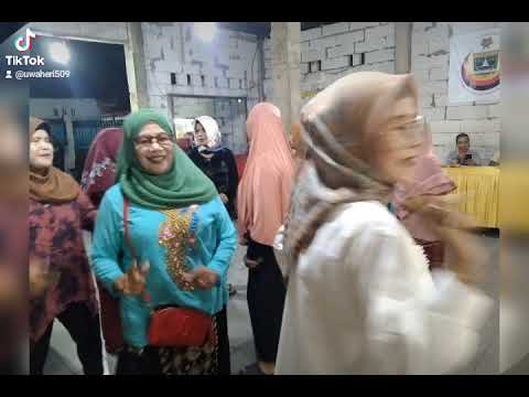 Uwa Heri Katik Sutan IKM bagurau