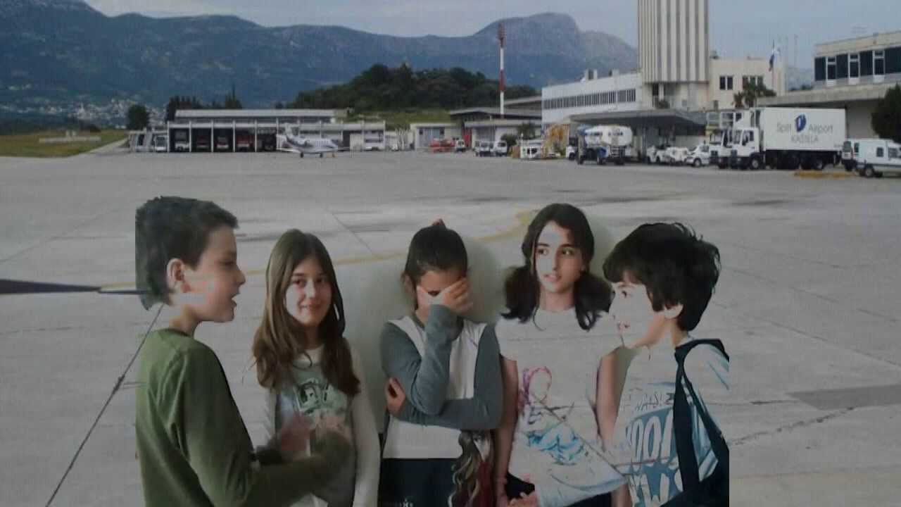 ΜΙΑ ΠΑΡΑΞΕΝΗ ΙΣΤΟΡΙΑ - Δ΄ ΤΑΞΗ ΤΟΥ 5ου Δ.Σ.ΧΟΛΑΡΓΟΥ