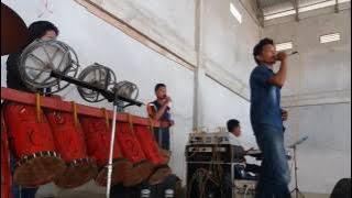 Yang Pertama Kali Voc. Trio Parna